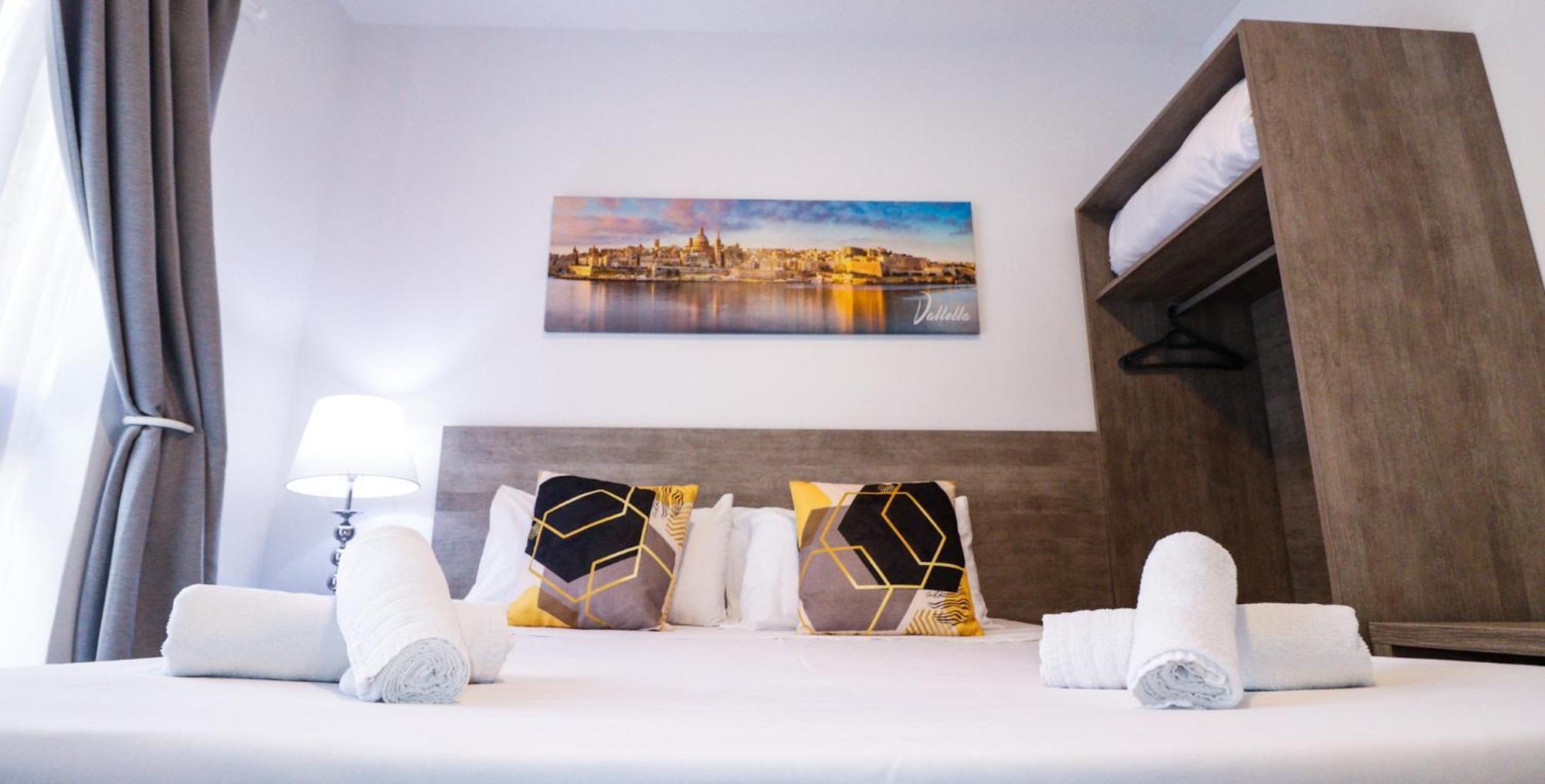 Napoli Suites Studios Aparthotel Saint Julian's Exterior photo