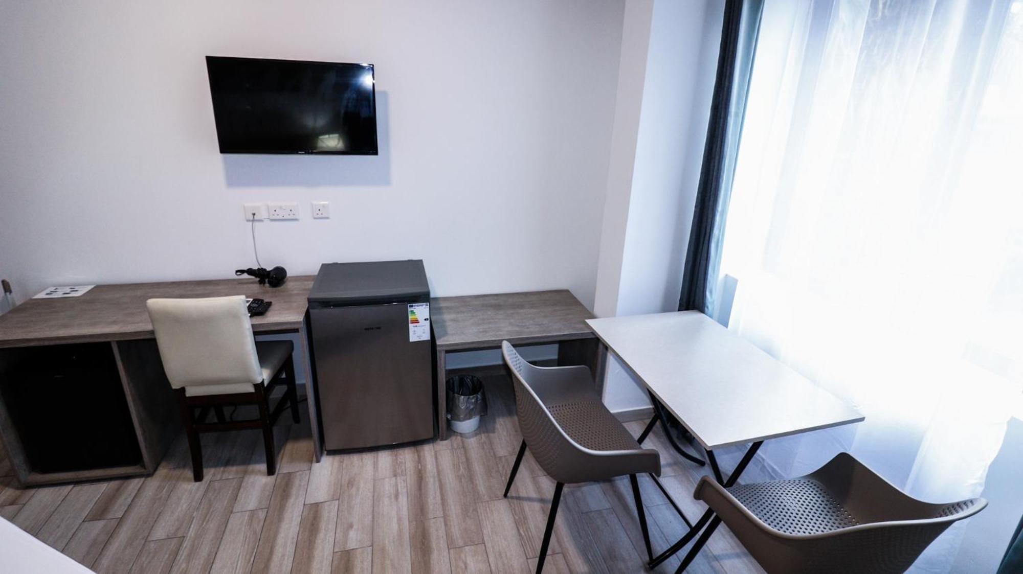 Napoli Suites Studios Aparthotel Saint Julian's Exterior photo