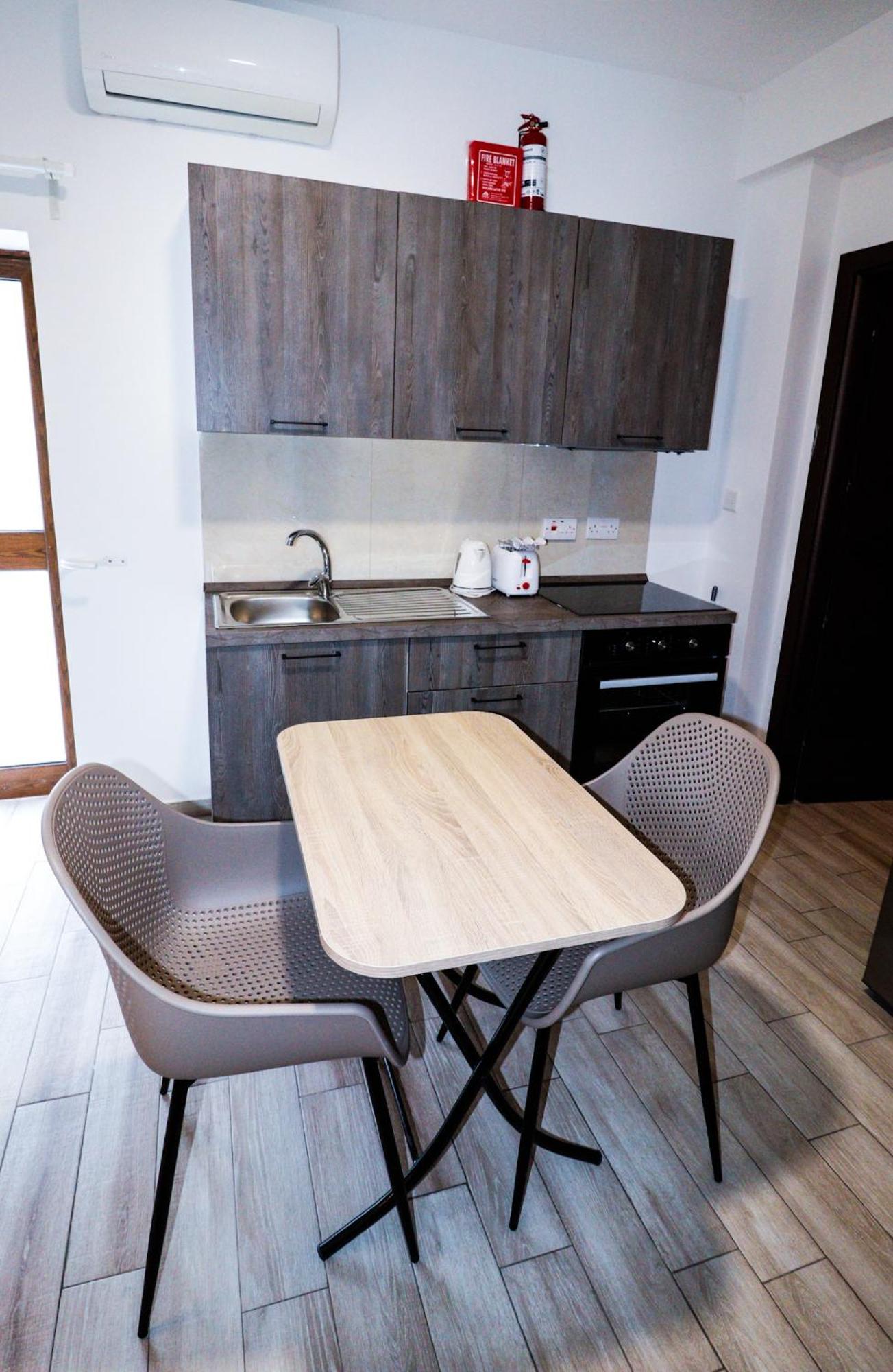 Napoli Suites Studios Aparthotel Saint Julian's Exterior photo