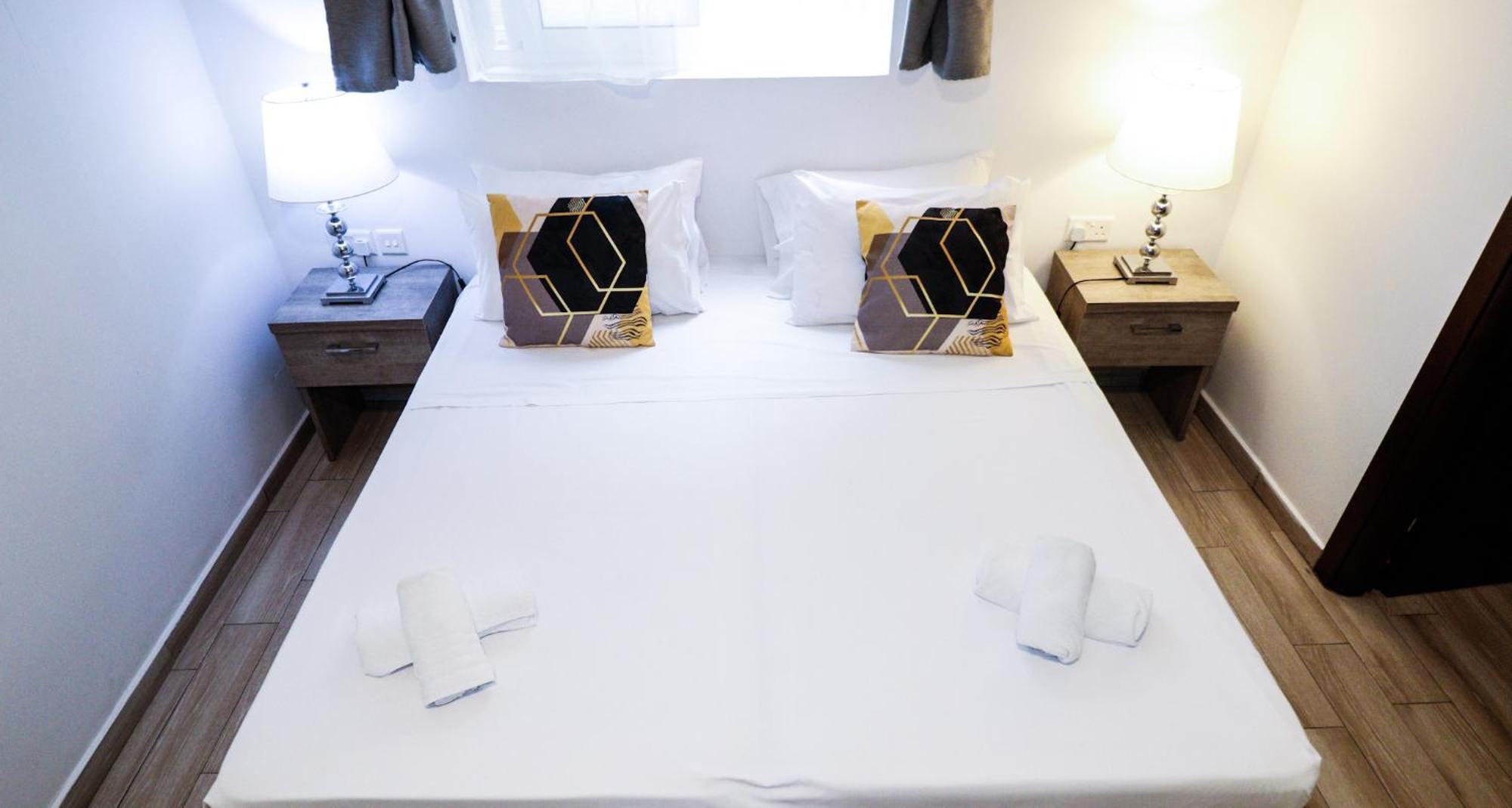 Napoli Suites Studios Aparthotel Saint Julian's Exterior photo