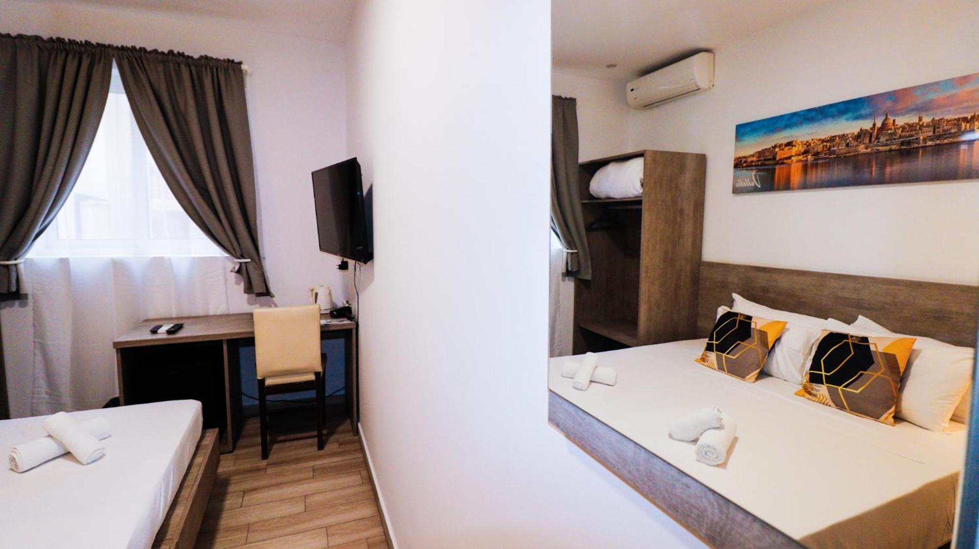 Napoli Suites Studios Aparthotel Saint Julian's Exterior photo